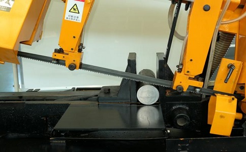 炎陵数控带锯床自动送料精度会出现偏差吗？